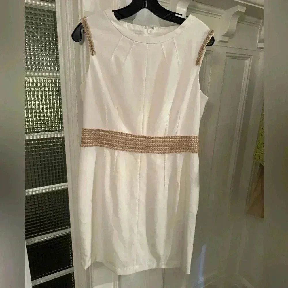Anne Klein sleeveless white dress w/ embroidered details size 10
